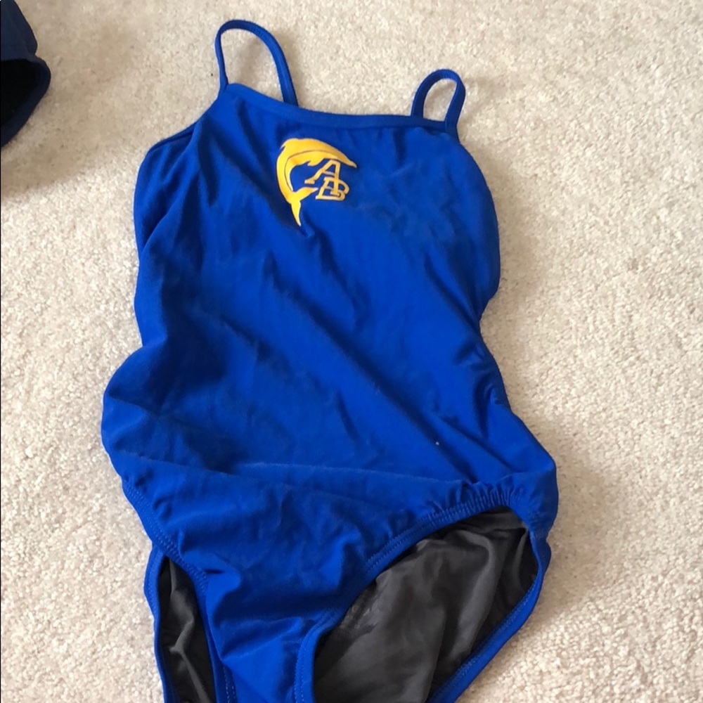 Jolyn one piece — size 28